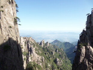 壮丽黄山奇峰景观
