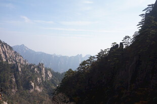 壮丽山景 展现自然之美