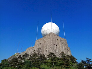 山顶雷达观测站建筑