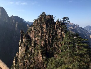 巍峨黄山奇峰景观