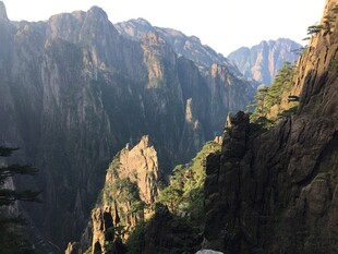 壮丽黄山奇峰景观