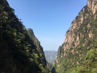 壮丽峡谷风光