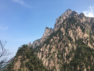 巍峨壮丽的高山景观