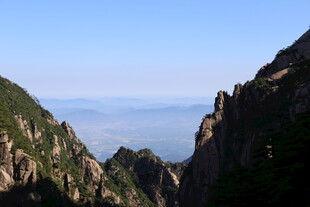 壮丽山景 远眺云海山峦