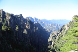 壮丽山景 奇峰耸立