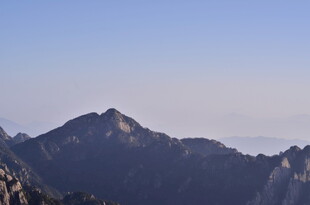 壮丽山景 尽显自然之美