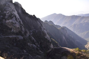 壮丽山景 蜿蜒山路