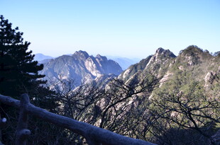 壮丽黄山山脉景观