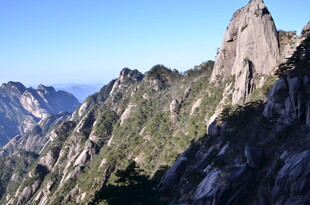 巍峨壮丽的高山景致
