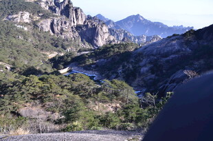 山间景致 自然秀丽风光