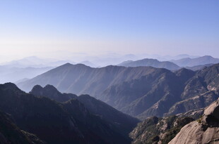 壮丽山景 远山近峰皆如画