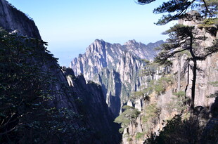 壮丽黄山峡谷景观