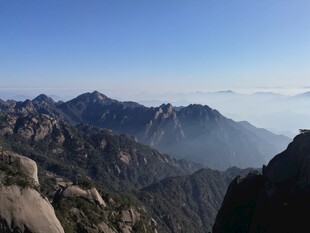 壮丽黄山山脉景观