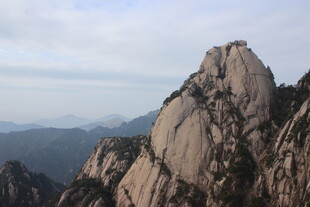 巍峨黄山奇峰