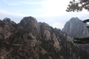 壮丽黄山山峰景色