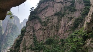 壮丽险峻的高山景观