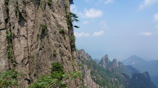 壮丽山景展现自然之美