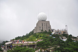 山顶雷达建筑景观