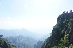 壮丽山景 奇峰耸立