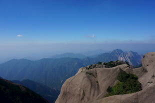 高山峻岭壮美风光