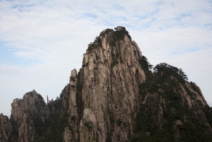 巍峨黄山奇峰