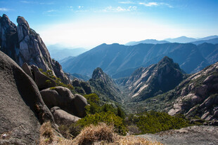 壮丽山景 领略自然之美
