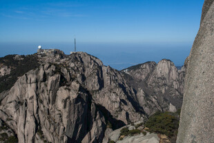 巍峨壮丽的高山景色
