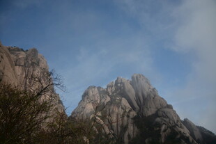 巍峨壮丽的高山景观