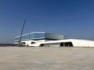 现代风格机场建筑外观