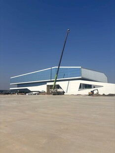 现代风格建筑施工现场