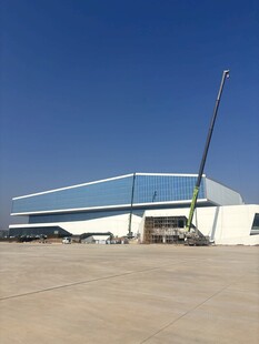 现代风格厂房外观建筑