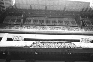 复古剧院内部场景