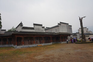 中式古建筑群 古朴韵味浓