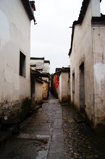 江南古巷 静谧的白墙小道