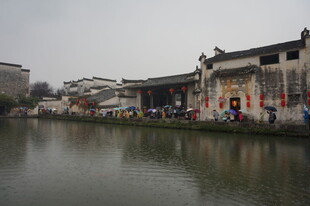 江南水乡临河古建筑景观