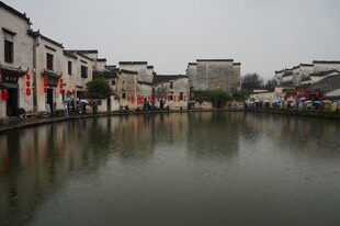 江南水乡沿河古建筑景观