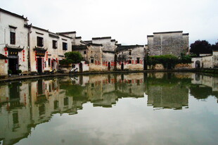 江南水乡古村落湖畔景致