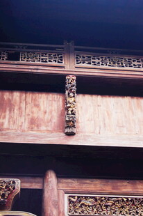 中式古建筑精美木质装饰