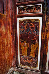 古旧木雕门饰细节