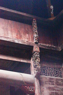 中式古建筑木雕装饰细节