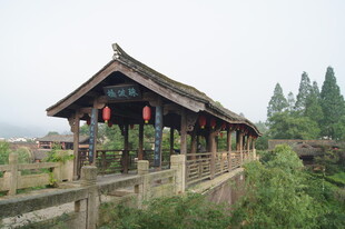 古色古香的中式廊桥