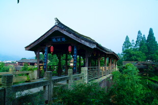 古色古香的中式廊桥景观