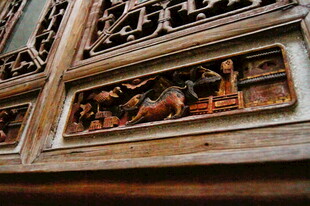 中式木雕窗棂精美雕刻