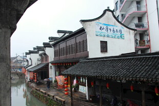 江南水乡古街风貌