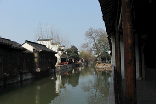 江南水乡河道古朴景致