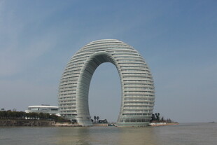 湖州月亮酒店独特建筑景观