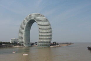 湖州月亮酒店独特外观