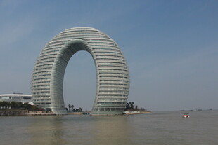 湖州月亮酒店独特外观