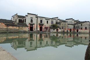 徽派古村落水边建筑景观