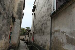 古老小巷 斑驳墙面的静谧